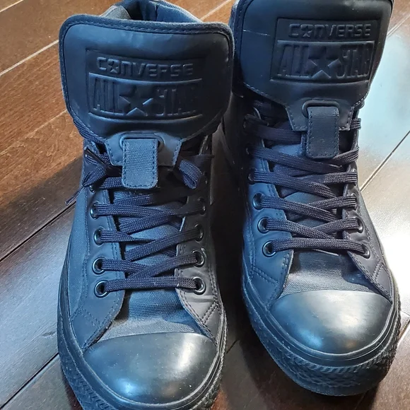 Converses All Stars - Picture 1 of 7